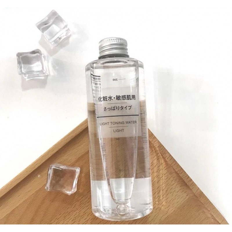 Toner MUJI LIGHT TONING WATER MOISTURE